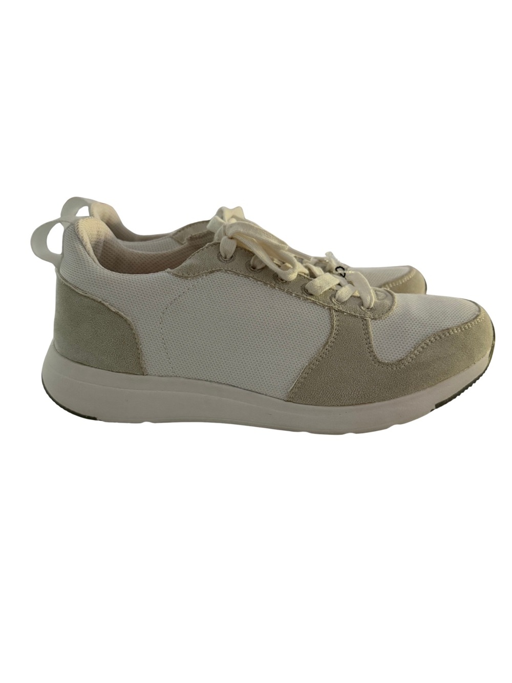NWT Banana Republic Mesh Trainer Sneakers Men 8 White Gray Vegan Suede 800362